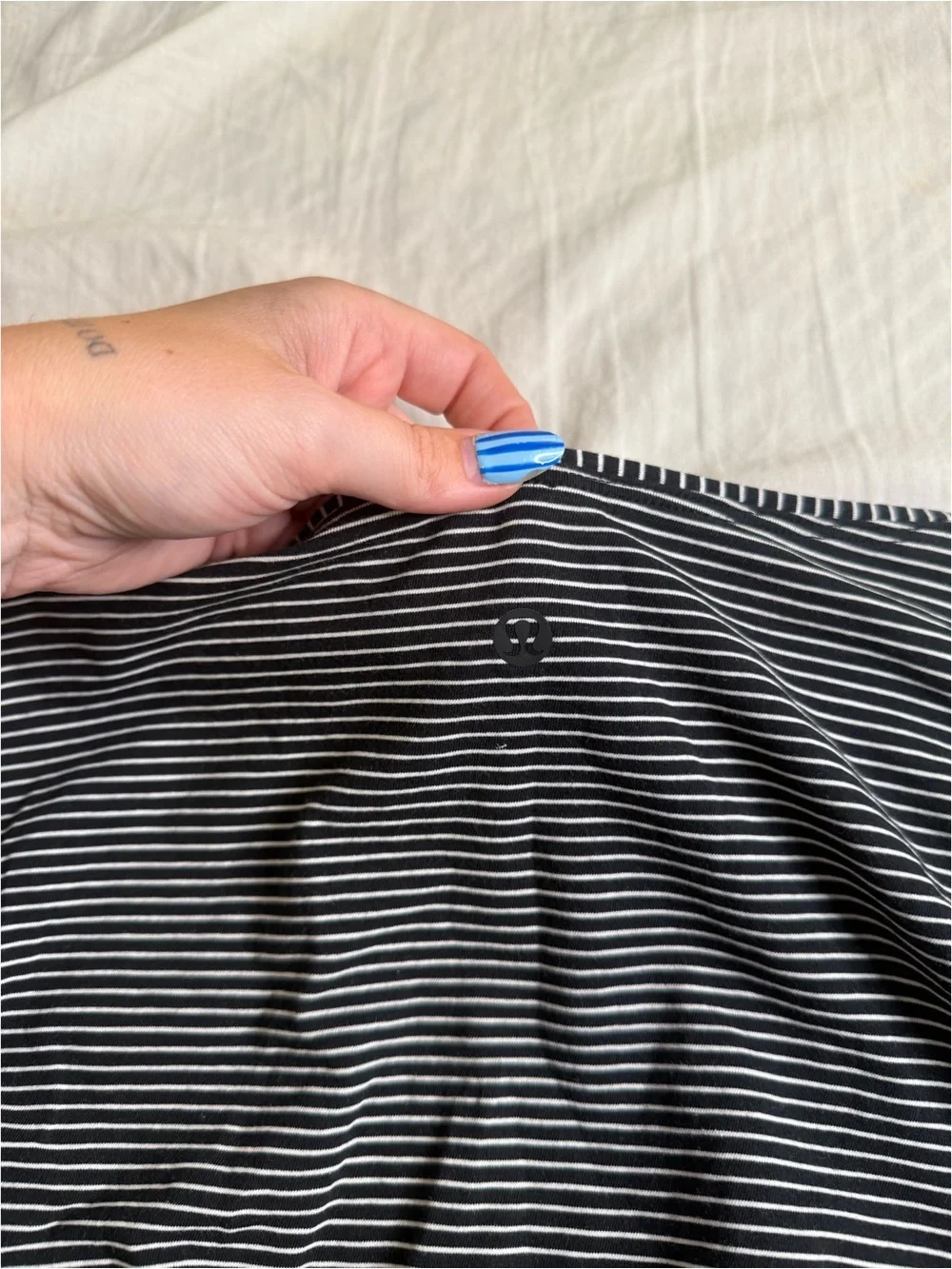 Women’s Black & White Striped Long-Sleeve Top